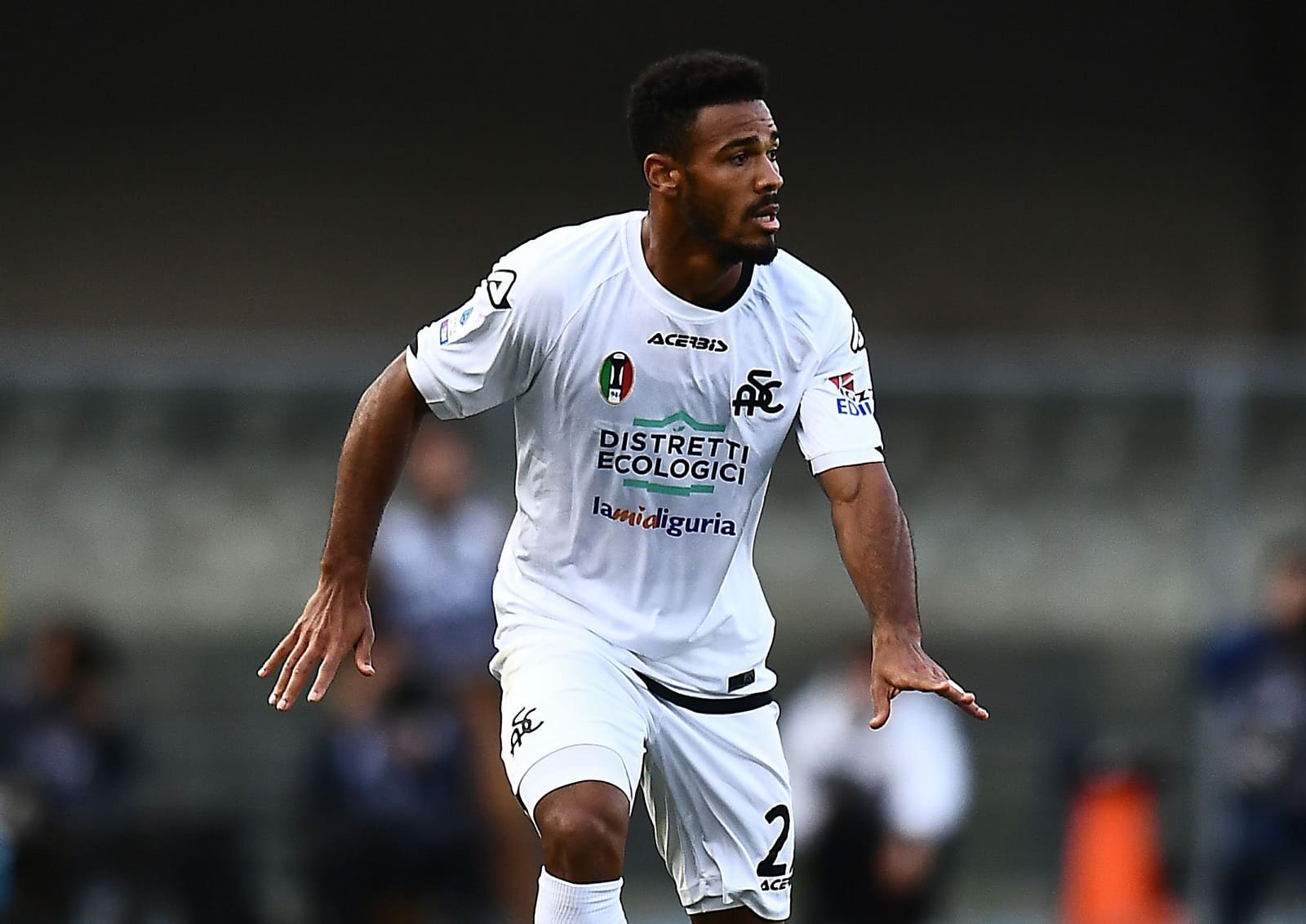 Calciomercato Spezia – Il Genoa ha messo gli occhi sul terzino francese Kelvin Amian: le ultime